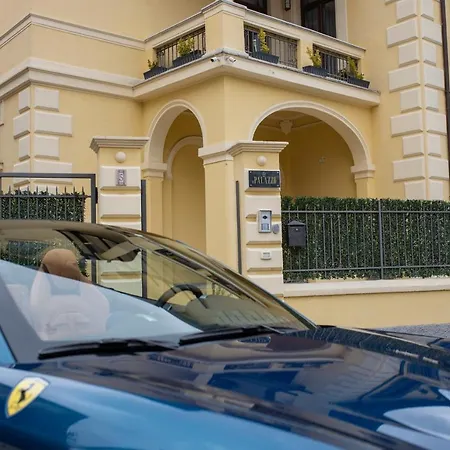 Il Palazzo - Luxury & Event לינה וארוחת בוקר קוסנזה