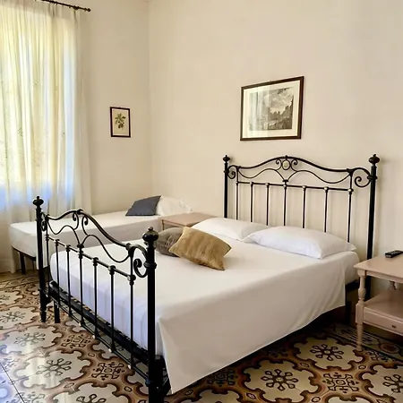 Alojamento de Acomodação e Pequeno-almoço Il Palazzo - Luxury & Event Cosença