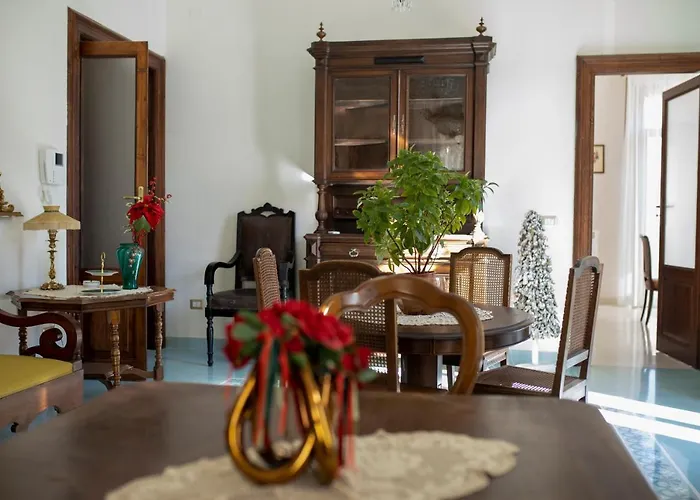 Alojamento de Acomodação e Pequeno-almoço Il Palazzo - Luxury & Event 4*