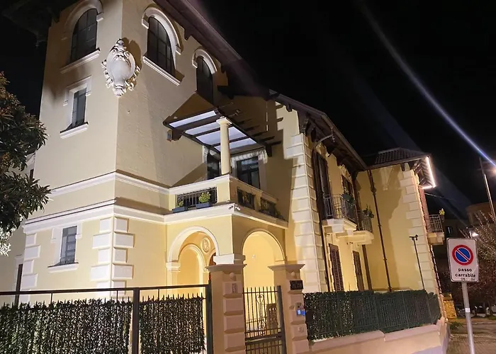 Alojamento de Acomodação e Pequeno-almoço Il Palazzo - Luxury & Event 4*