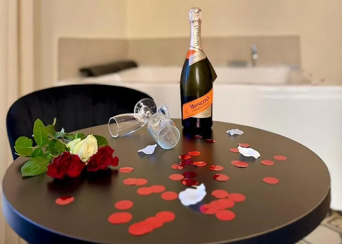 Alojamento de Acomodação e Pequeno-almoço Il Palazzo - Luxury & Event 4*