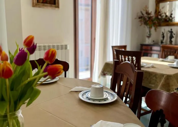 Alojamento de Acomodação e Pequeno-almoço Il Palazzo - Luxury & Event 4*